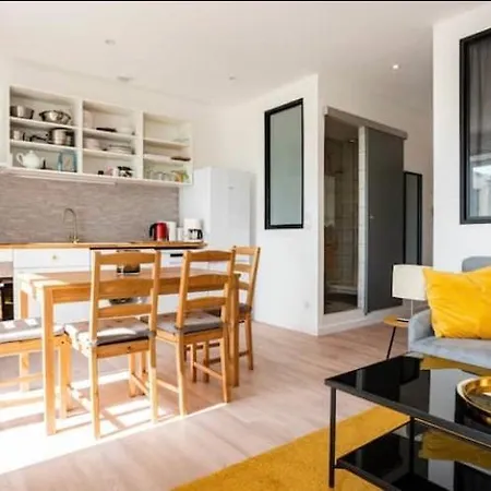: Superbe 2 Pieces Refait A Neuf Apartment